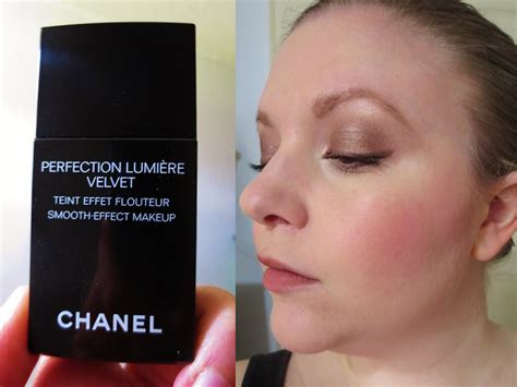 chanel perfection lumière velvet smooth-effect makeup|Chanel velvet foundation 10 beige.